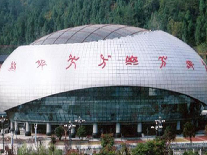 汉川体育中心球形网架加工安装